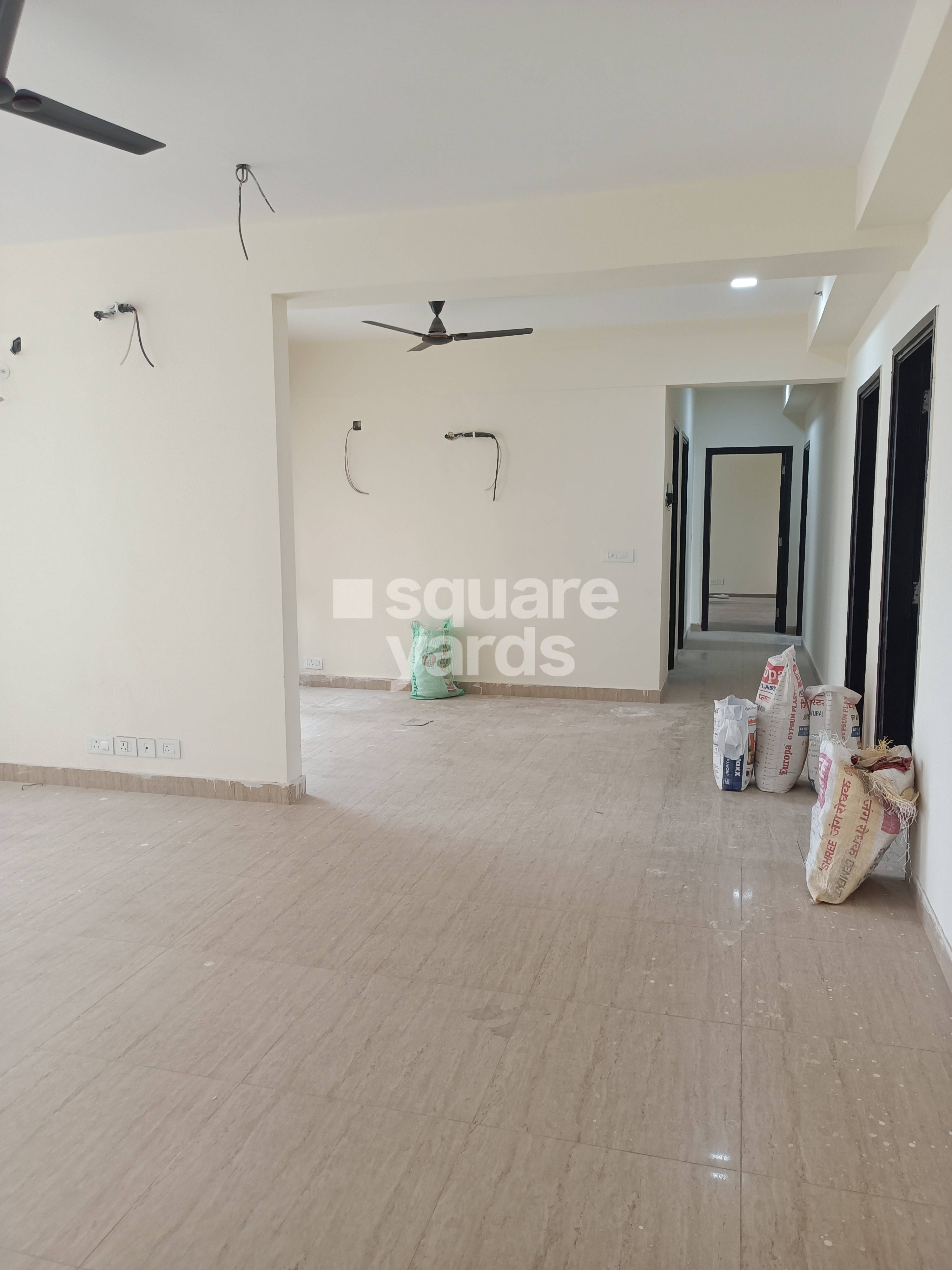 Rental 3.5 Bedroom 2538 Sq.Ft. Apartment in 3C Lotus Panache, Sector