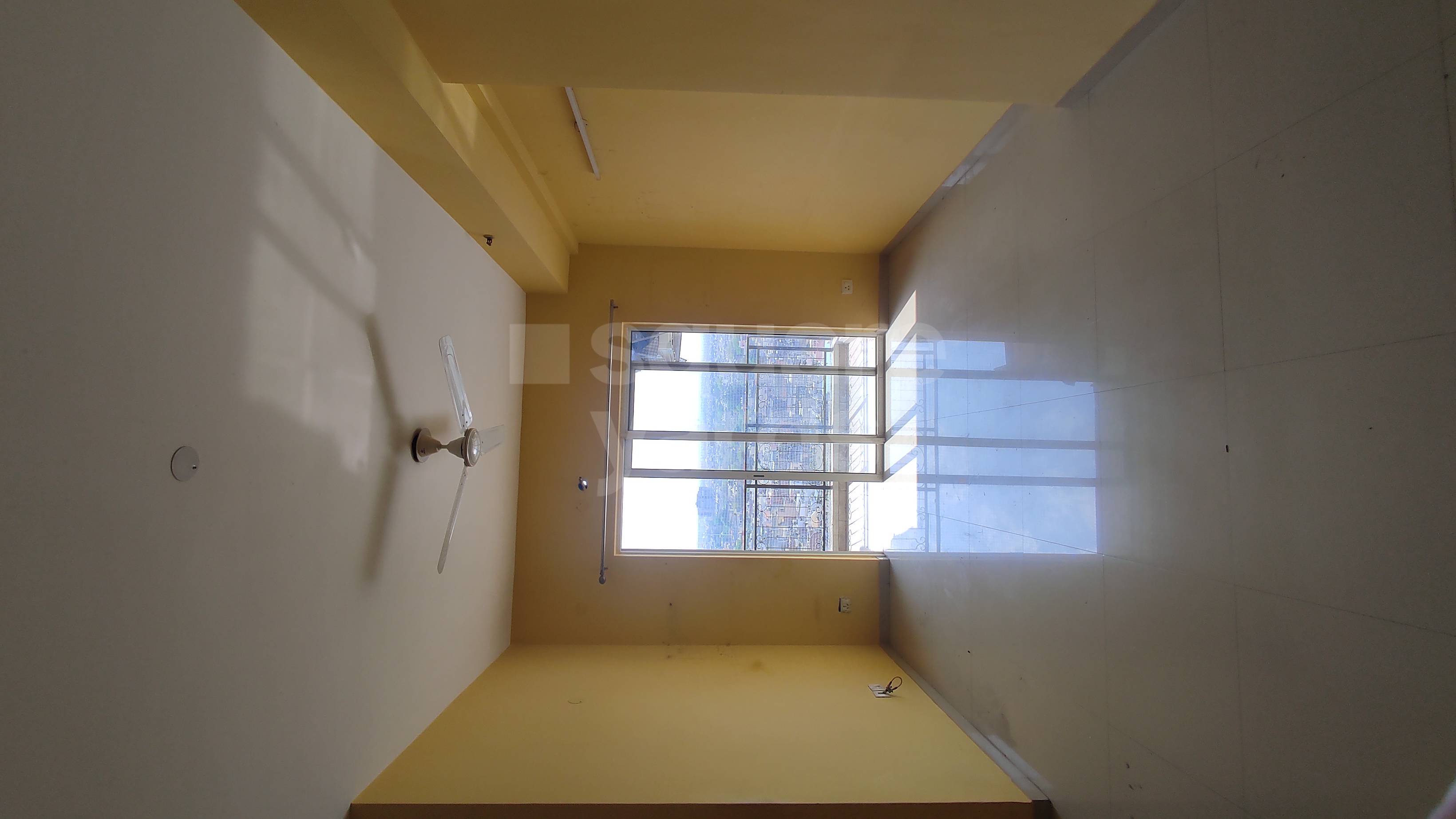 Rental 3 Bedroom 1525 Sq.Ft. Apartment in DLF Capital Greens Phase I