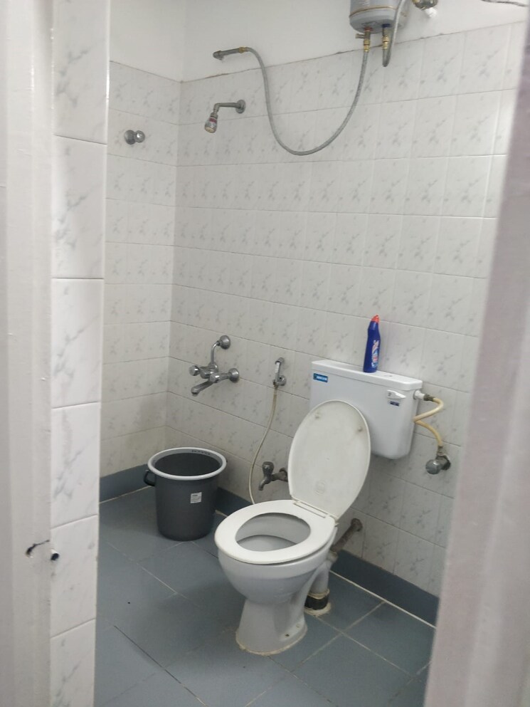 Bathroom, nivedita-terrace 2 Bedroom 1000 Sq.Ft. Apartment In Wanowrie Pune 5156901