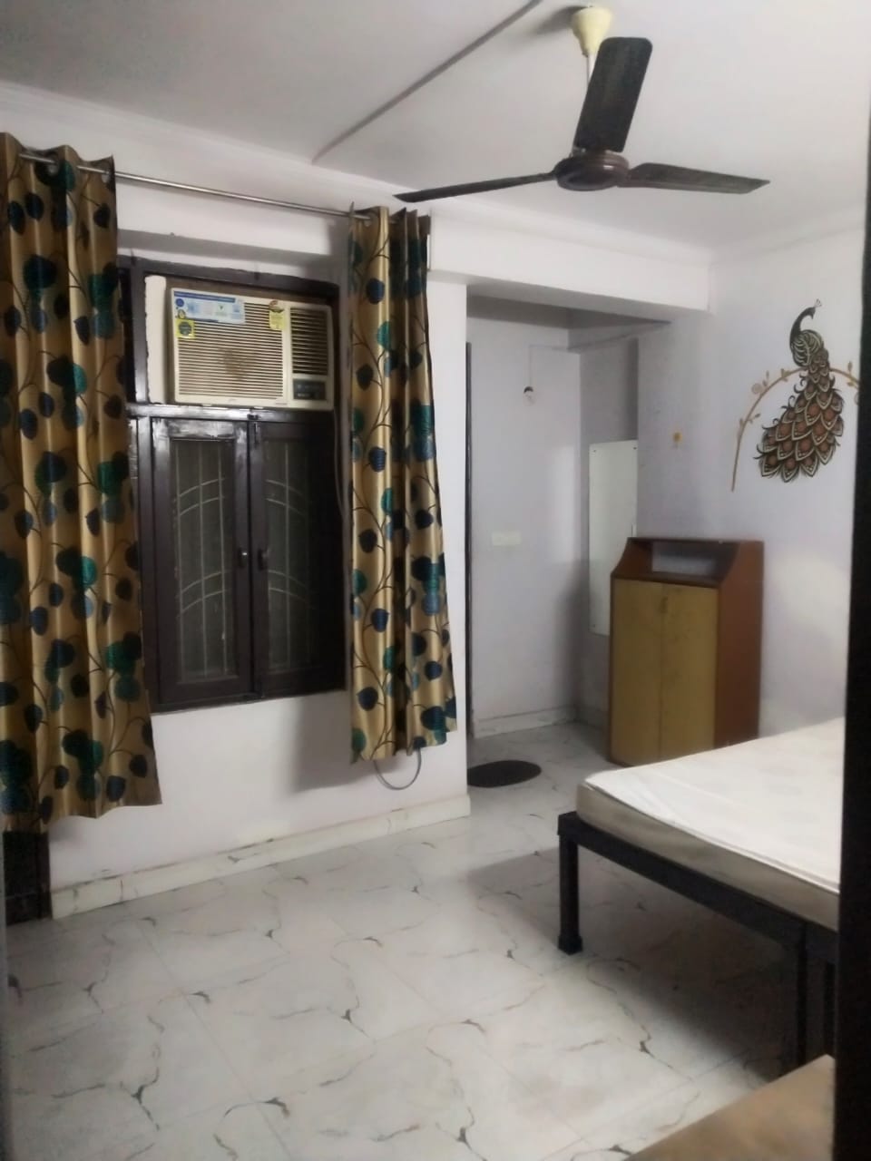Rental 1 Bedroom 550 Sq.Ft. Independent House in RWA Apartments Sector 12, Sector 12 Noida 5158628