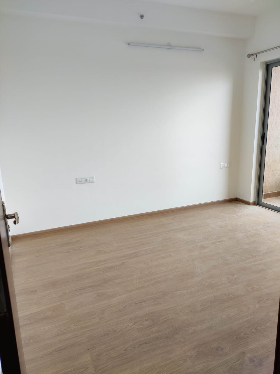 Rental 2 Bedroom 1200 Sq.Ft. Apartment in Paranjape Crystal Garden