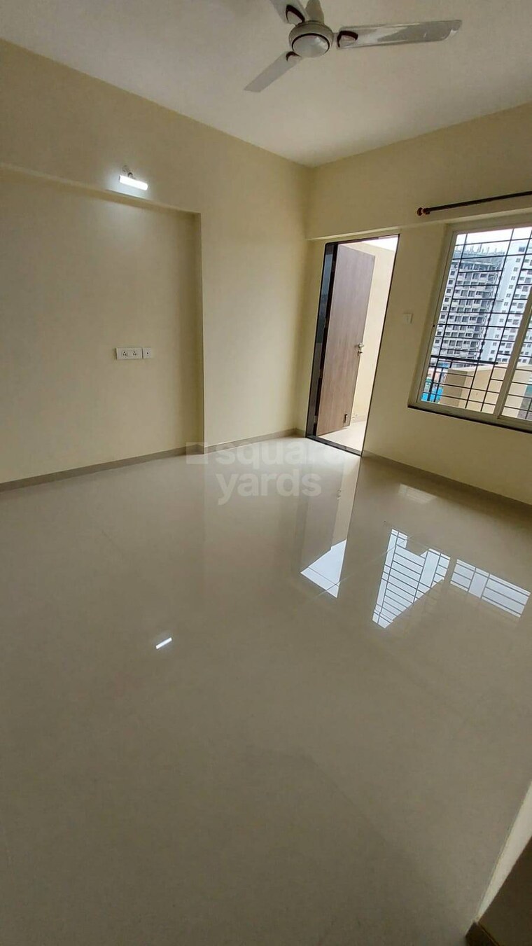 Room, vertical-alcinia 3 Bedroom 1500 Sq.Ft. Apartment In Mohammadwadi Pune 5162359