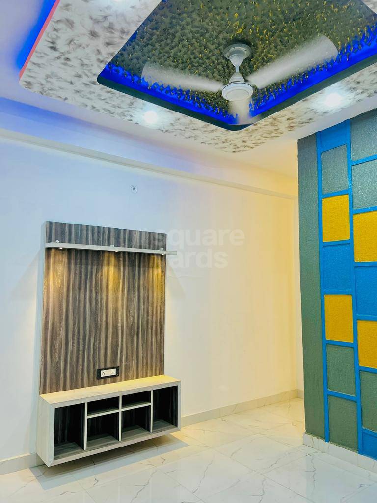 Resale 3 Bedroom 950 Sq.Ft. Builder Floor in Bhajanpura Delhi 5163931