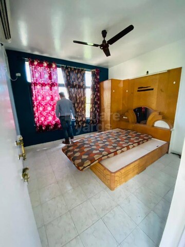 Bedroom in 1 BHK Apartment at Nibm – for Rent