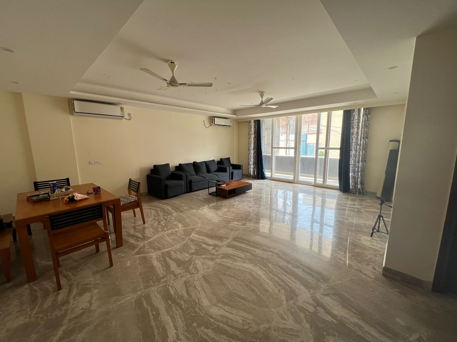 Rental 4 Bedroom 3110 Sq.Ft. Apartment in Vipul Belmonte, Sector 53