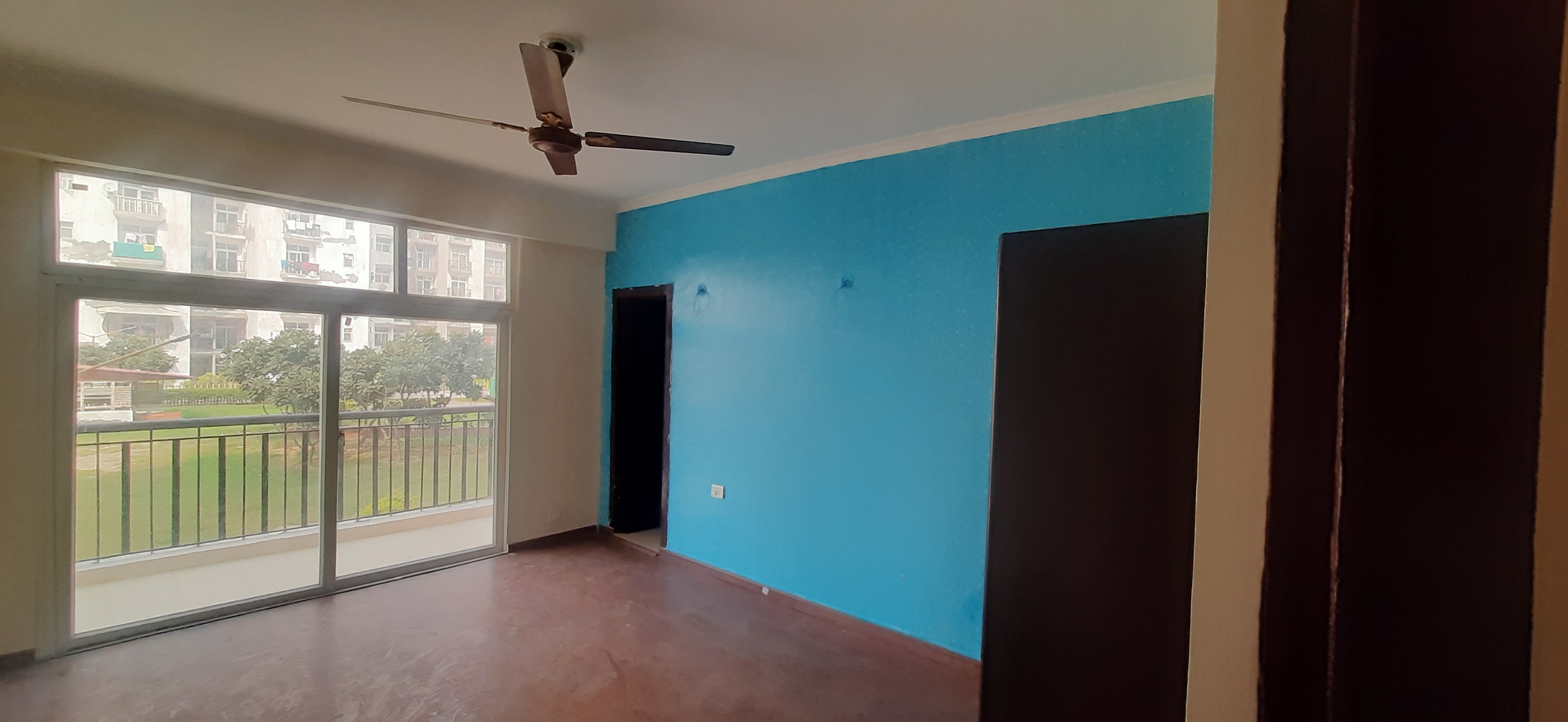 Rental 3 Bedroom 1325 Sq.Ft. Apartment in Amrapali Zodiac, Sector 120 Noida 5507446