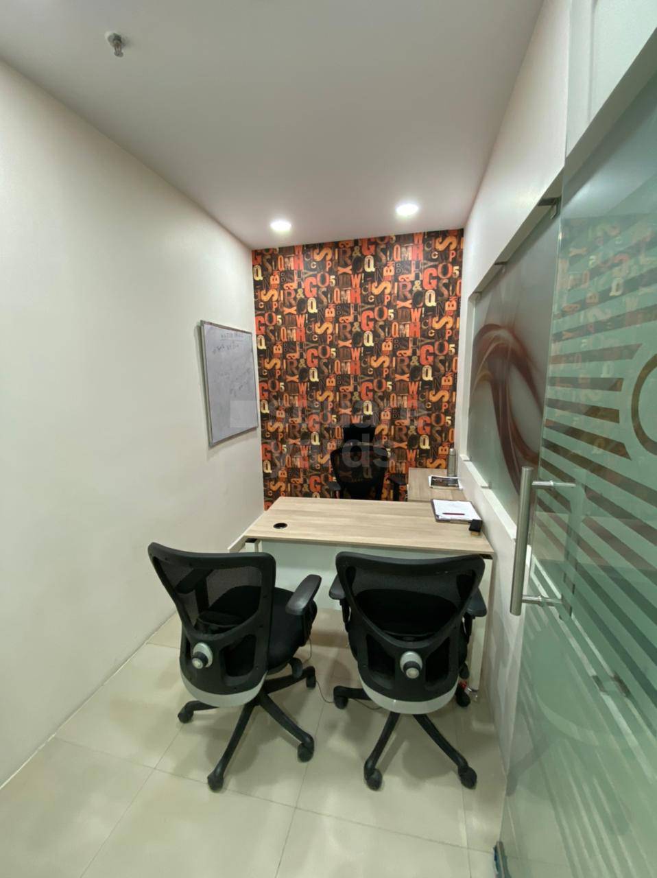 Rental Commercial Office Space in IT/SEZ 800 Sq.Ft. in Vibhuti Khand