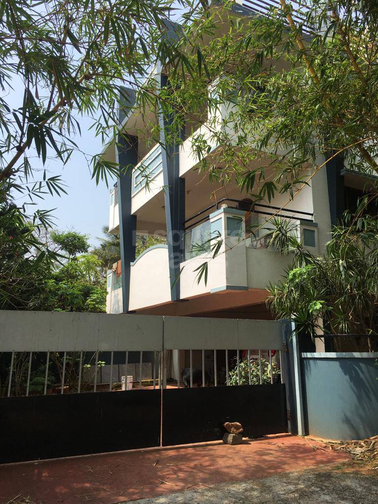 Resale 6 Bedroom 220 Sq.Yd. Independent House in Resavani Palem Vizag