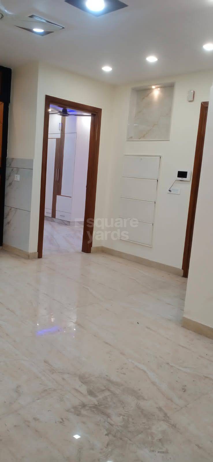 Resale 3 Bedroom 1700 Sq.ft. Apartment In Dda Sanskriti Apartment 