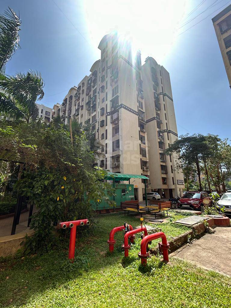 Resale 2 Bedroom 700 Sq.Ft. Apartment in Bhoomi Park, Malad West Mumbai