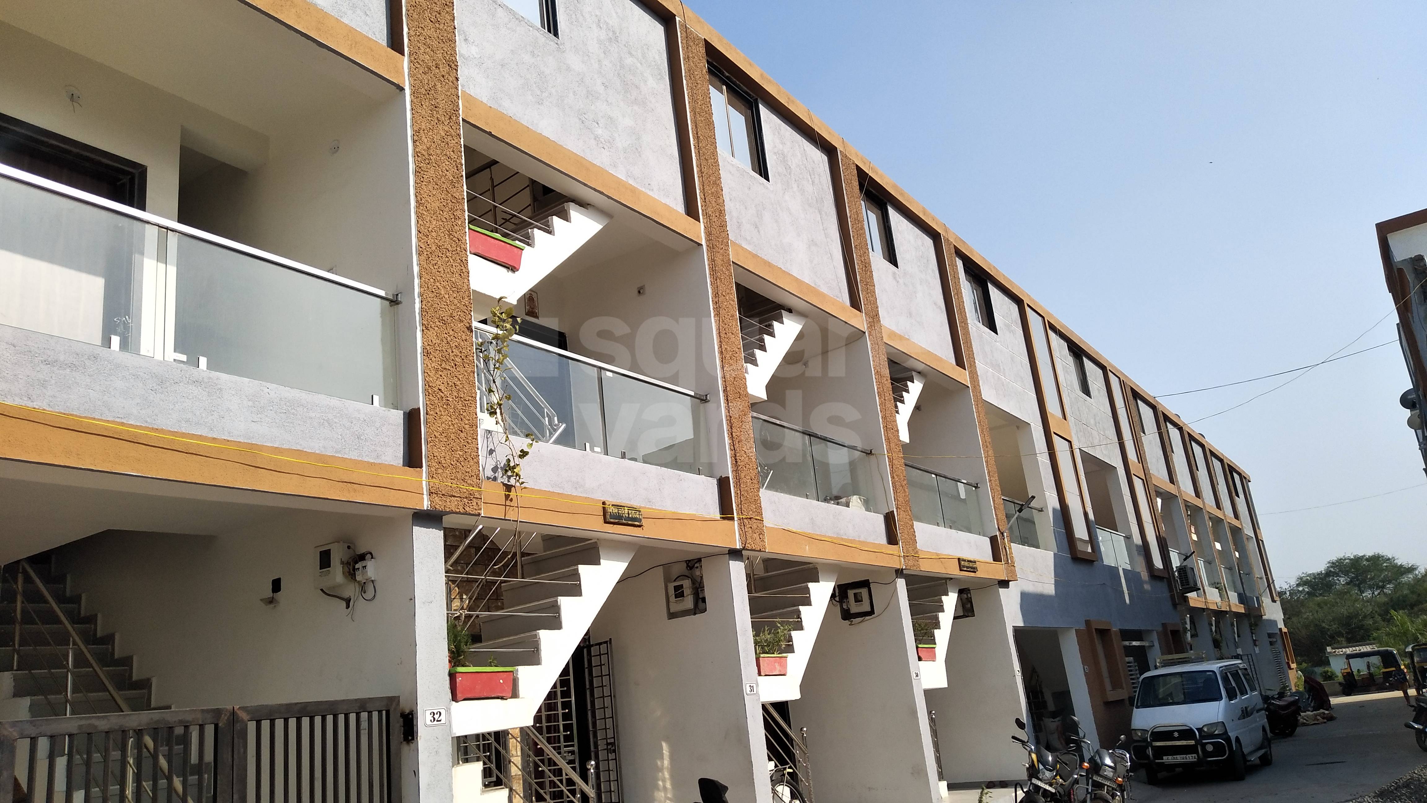 Resale 2 Bedroom 1368 Sq.Ft. Independent House in Dindoli Surat 5180164