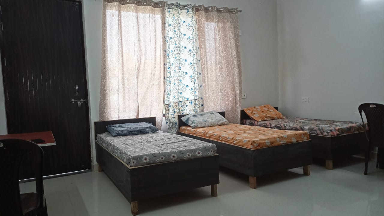 Pg for Boys, Hostels in Ansal Golf Links 1, Greater Noida 5182252