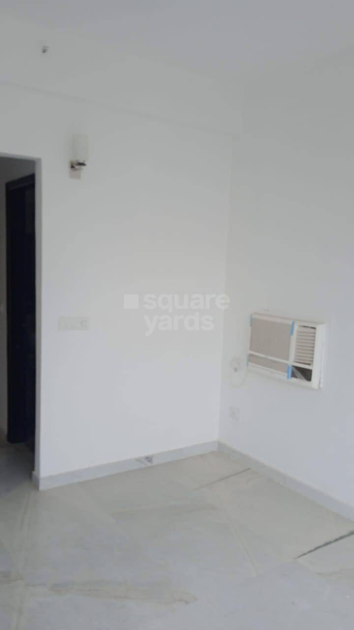 Rental 3 Bedroom 1822 Sq.Ft. Apartment in Umang Winter Hills, Sector 77