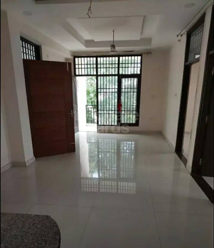 Resale 6+ Bedroom 5000 Sq.Ft. Independent House in Aliganj Lucknow 5748812
