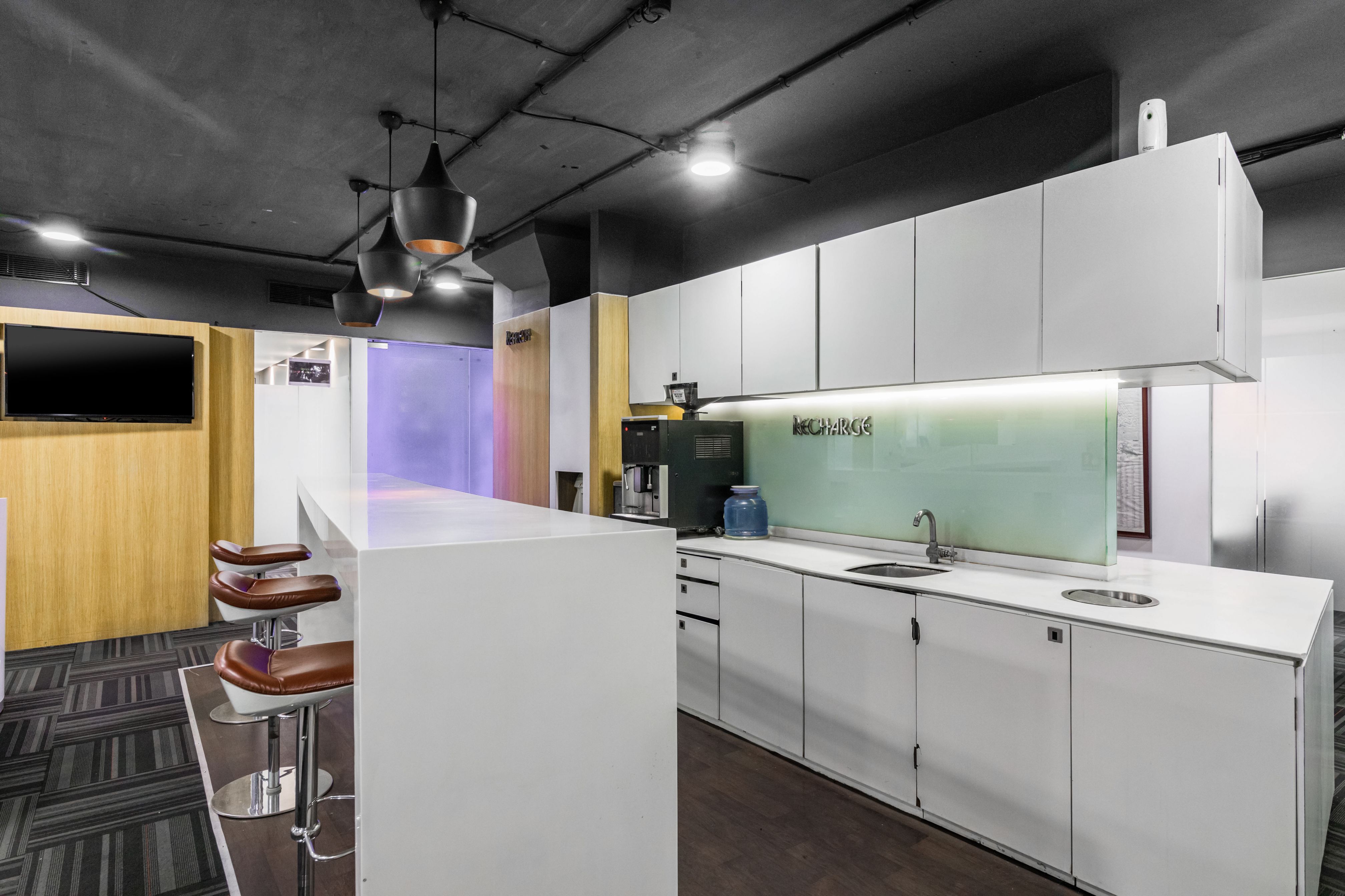 Rental Commercial Office Space 108 Sq.Ft. in Shakespeare Sarani Kolkata