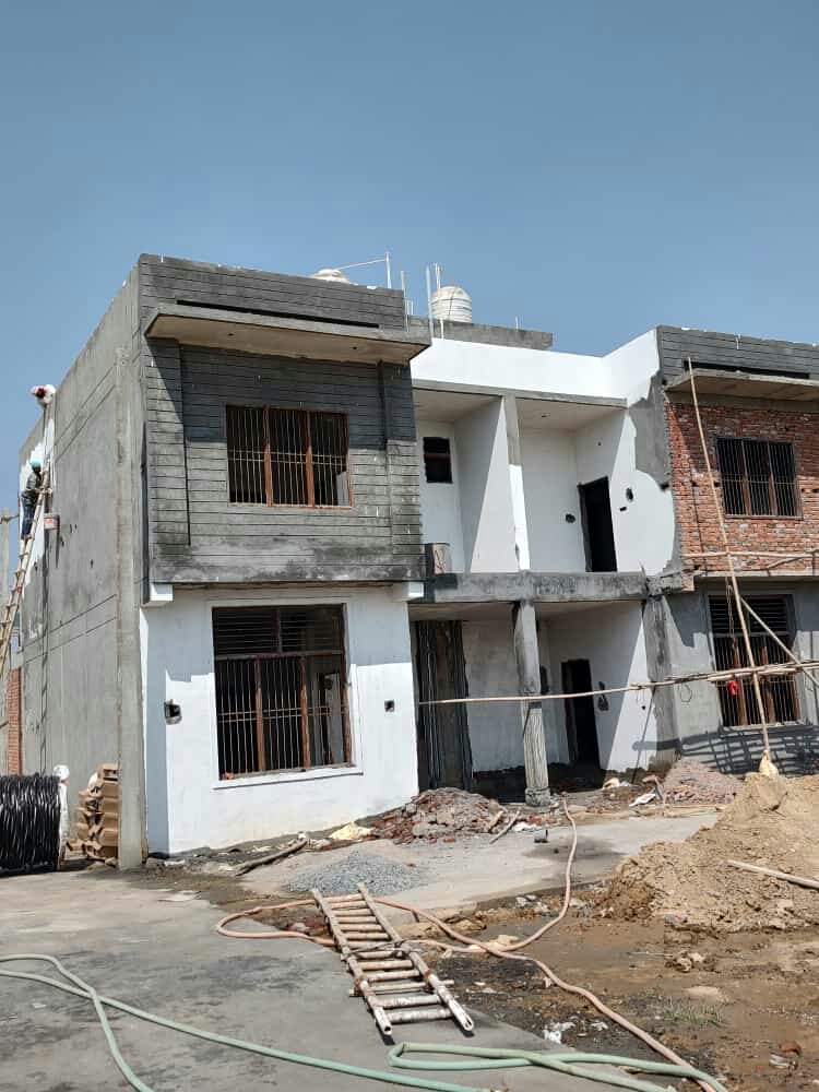 Resale 3 Bedroom 2150 Sq.Ft. Villa in Noida Extension Greater Noida