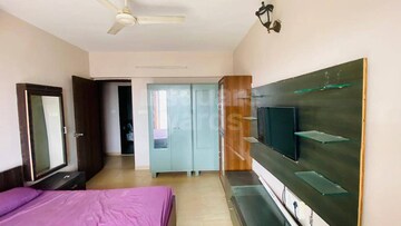 Master Bedroom in 3 BHK Apartment at HDIL Metropolis Residences, Andheri West – for Rent