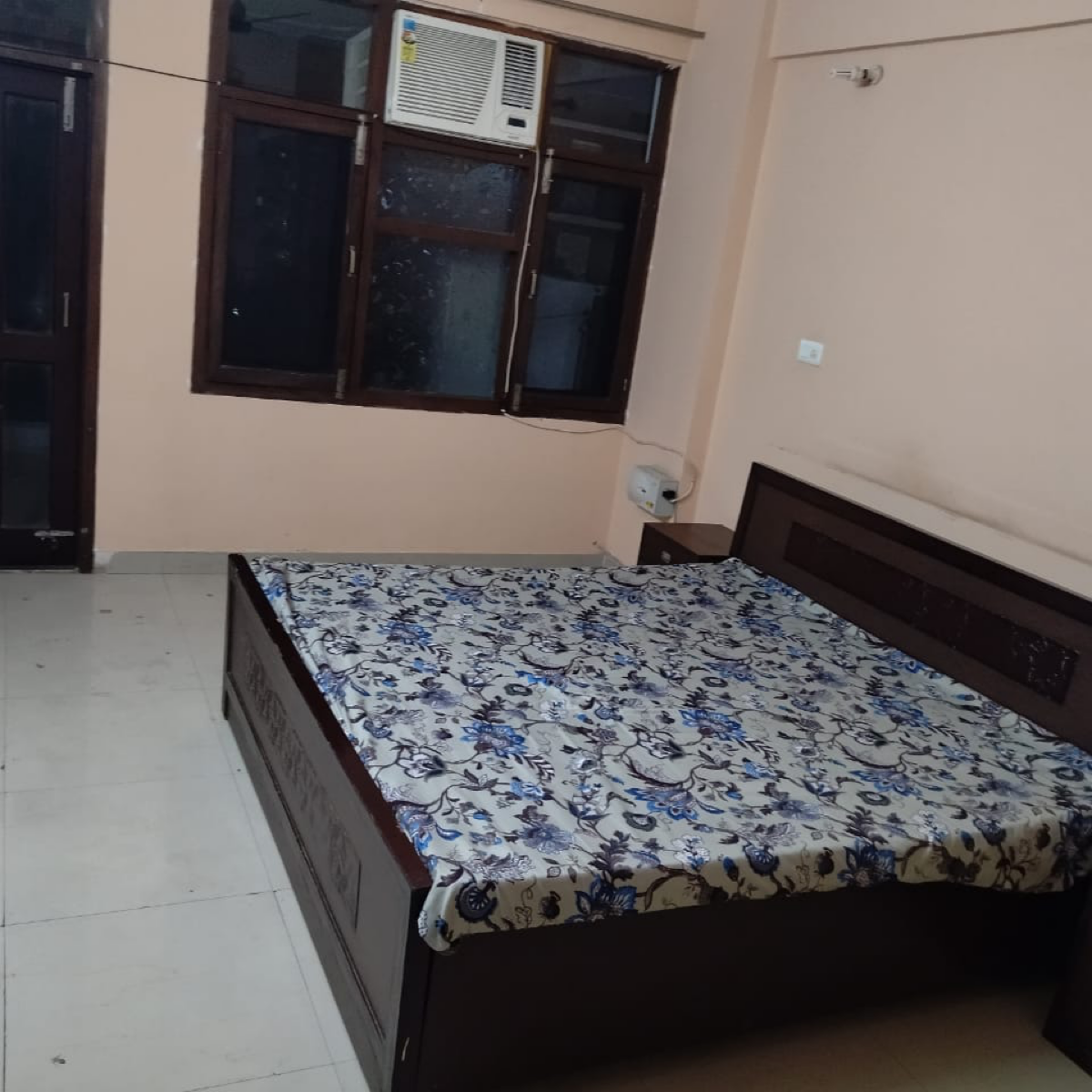 Rental 3.5 Bedroom 1700 Sq.Ft. Apartment in HBH Galaxy Apartments