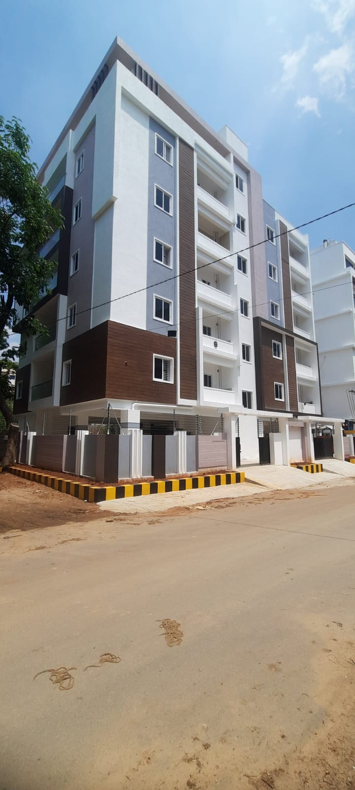 Resale 3 Bedroom 1690 Sq.Ft. Apartment in Puppalaguda Hyderabad 5709345