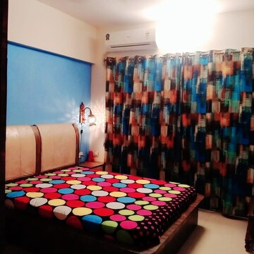 Room in 2 BHK Apartment at Andheri West – for Rent