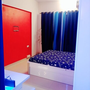 Master Bedroom in 2 BHK Apartment at Andheri West – for Rent