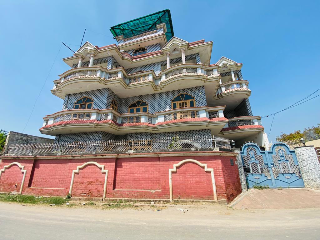 Rental 6+ Bedroom 600 Sq.Yd. Independent House in LudhianAChandigarh