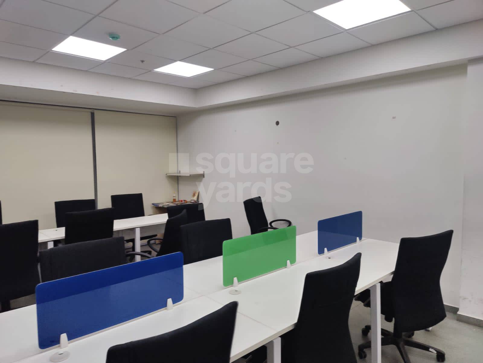 Rental Commercial Office Space 200 Sq.Ft. in Manjeera Trinity Corporate