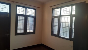 Furnished Amenities in 3 BHK Builder Floor at Aman Vihar – for Sale