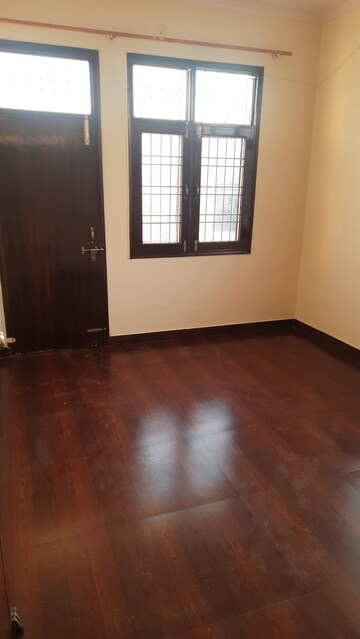 Room in 3 BHK Builder Floor at Aman Vihar – for Sale