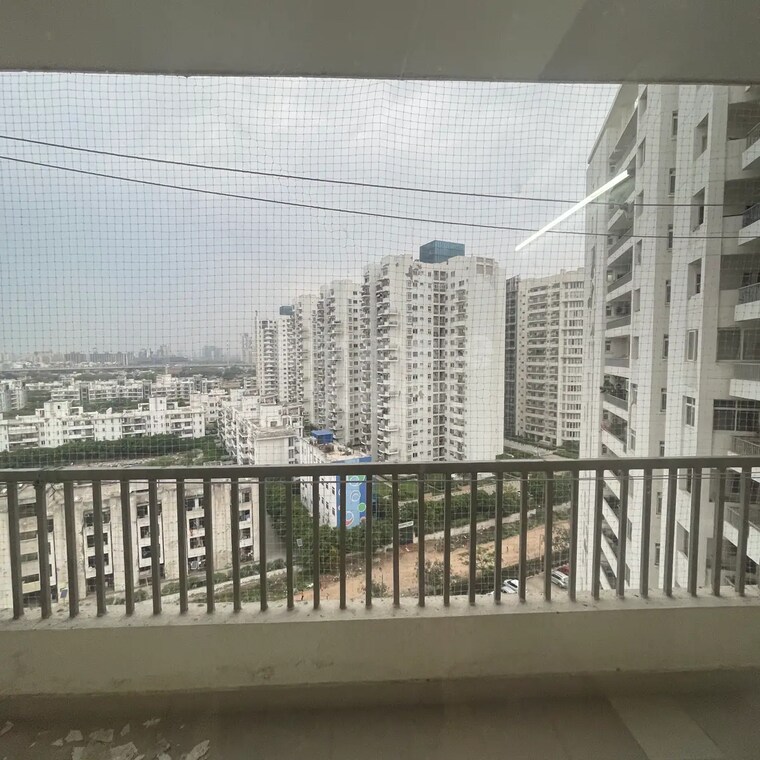 Exterior View, emaar-mgf-the-palm-drive-villas 3.5 Bedroom 2000 Sq.Ft. Apartment In Sector 66 Gurgaon 10625933
