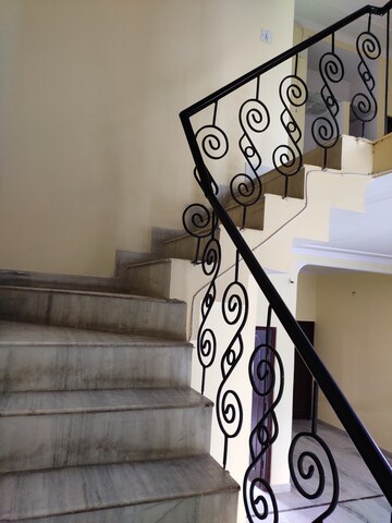 Staircase in 4 BHK Villa at Mansarovar – for Rent