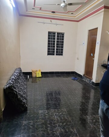 Room in 3 BHK Apartment at Salisbury Park – for Rent