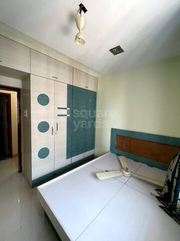 Master Bedroom in 2 BHK Apartment at Andheri West – for Rent