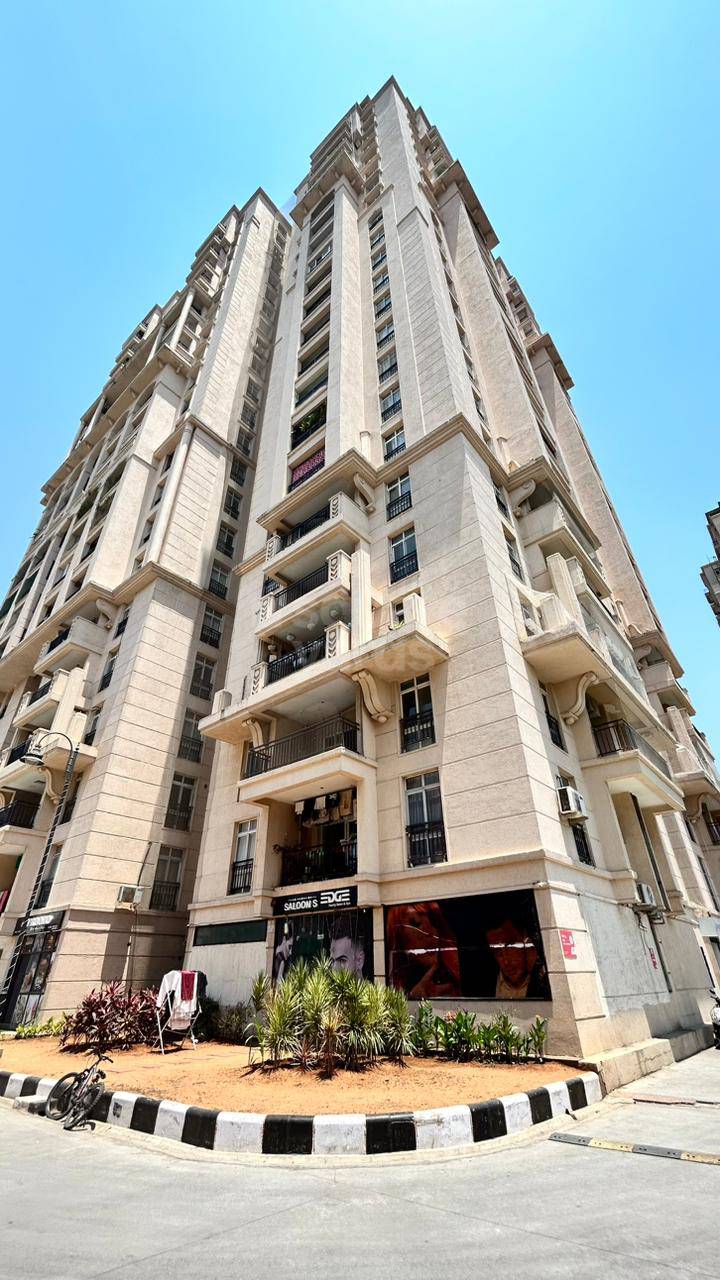 Resale 3 Bedroom 1915 Sq.Ft. Apartment in Aditya Empress Towers