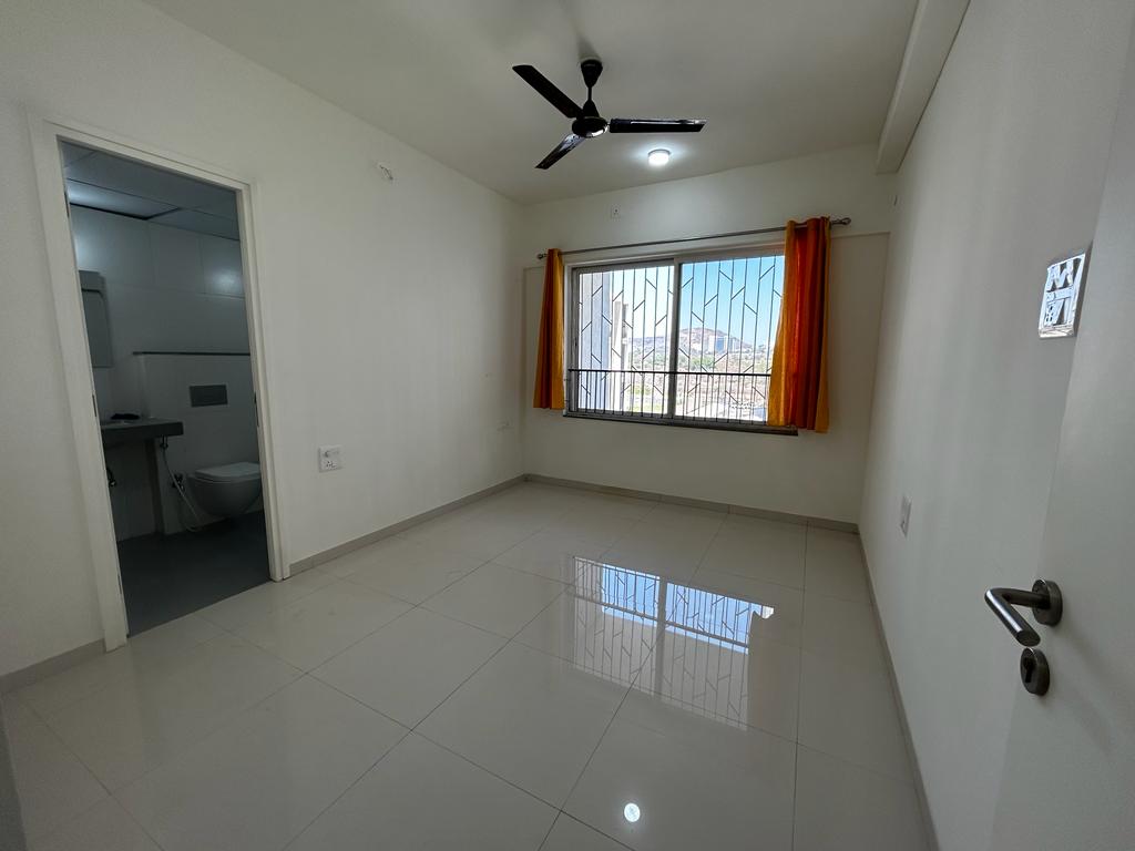 Rental 3 Bedroom 1160 Sq.Ft. Apartment in Godrej 24X7, Hinjewadi Pune