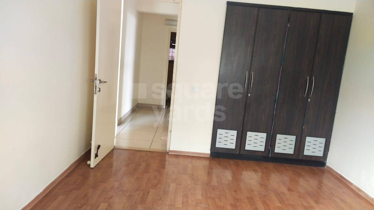 Rental 3 Bedroom 1700 Sq.Ft. Apartment in Brigade Mayfair, Cambridge