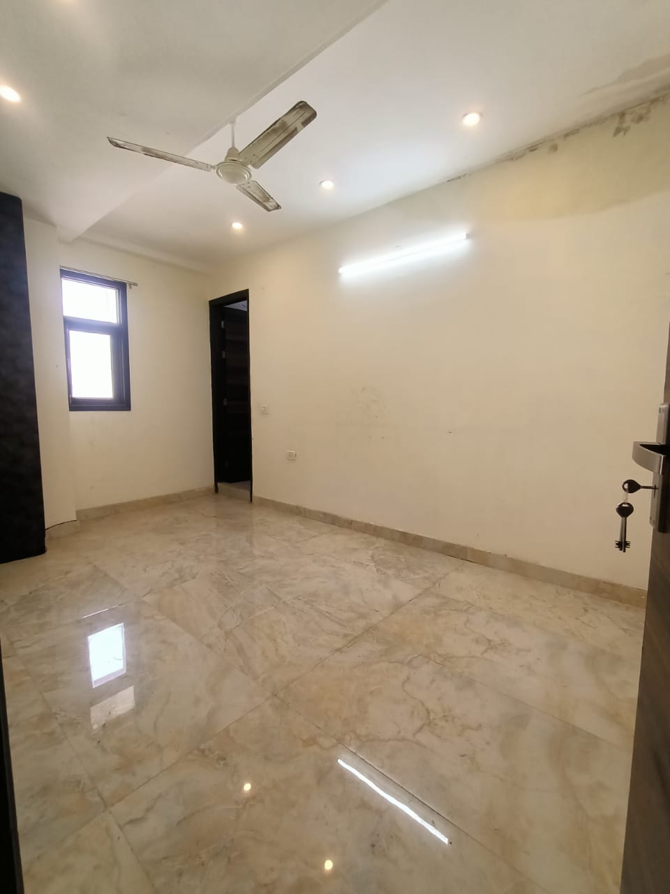Resale 3 Bedroom 110 Sq.Yd. Builder Floor in RWA Khirki Extension Block