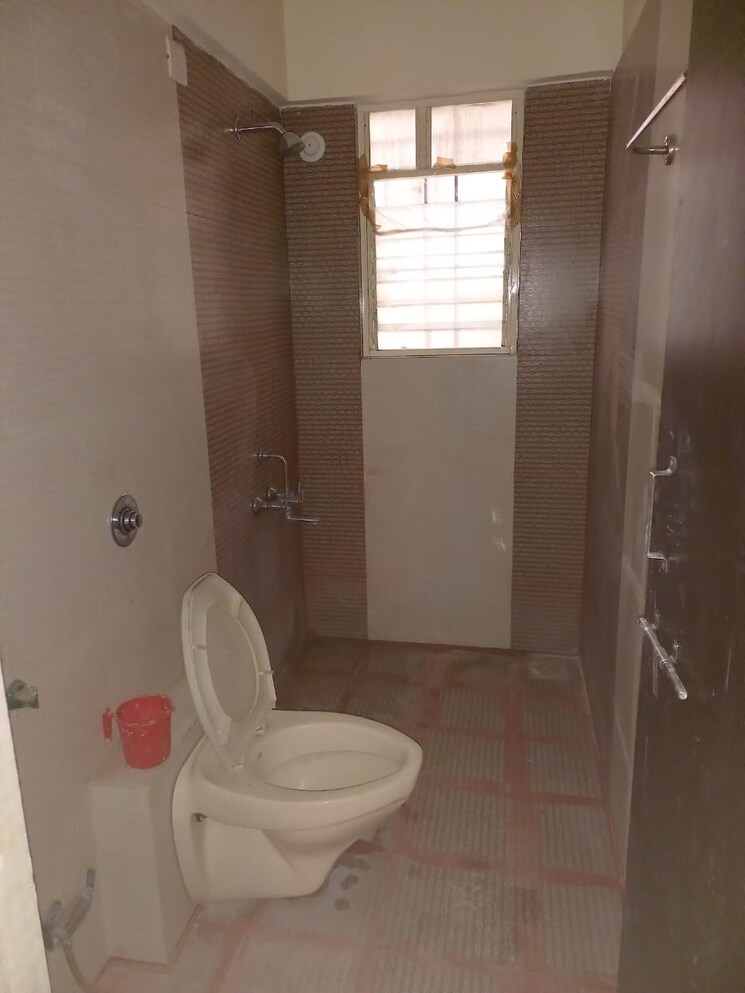 Bathroom, venkatesh-bhoomi-spring-town-phase-i 2 Bedroom 969 Sq.Ft. Apartment In Undri Pune 5230583
