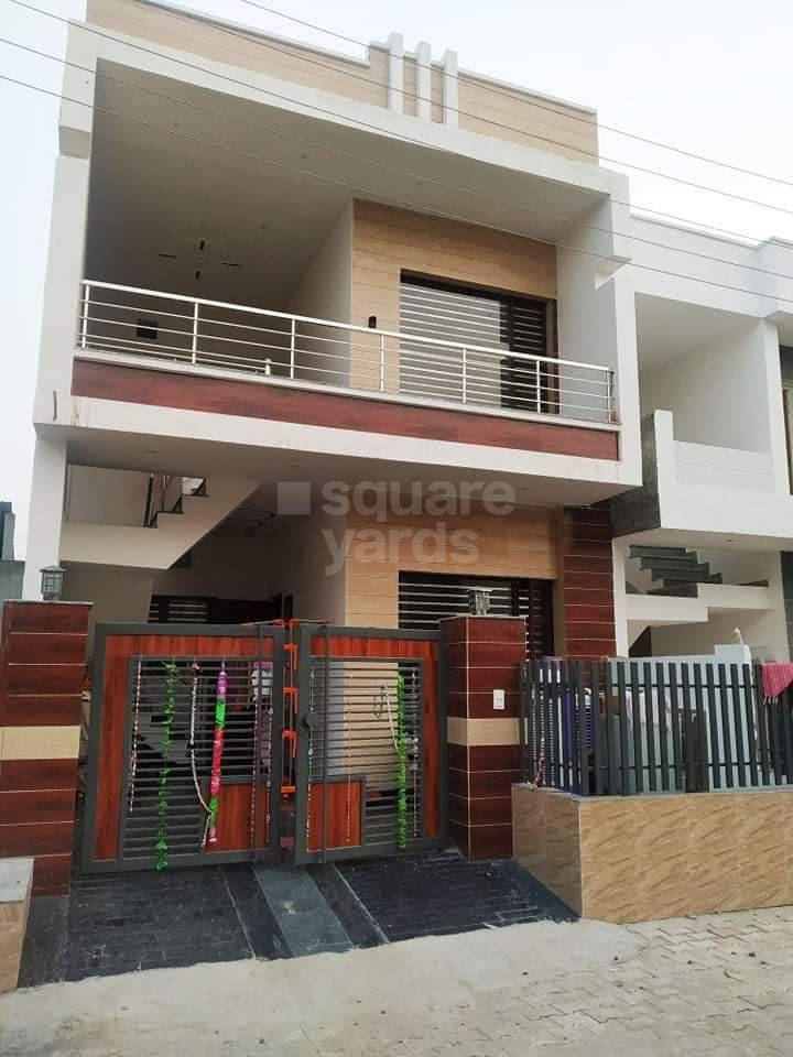 Resale 3 Bedroom 1250 Sq.Ft. Apartment in Bhagwati Apartments Shalimar