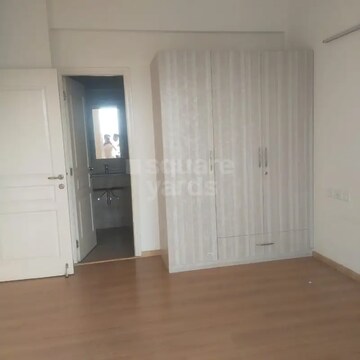 Room in 2 BHK Apartment at AIPL Zen Residences, Sector 70a – for Rent