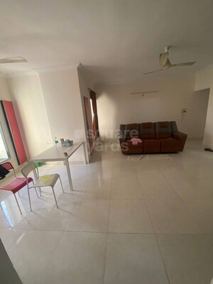 Room in 2 BHK Apartment at Manikchand Malabar, Lulla Nagar – for Sale
