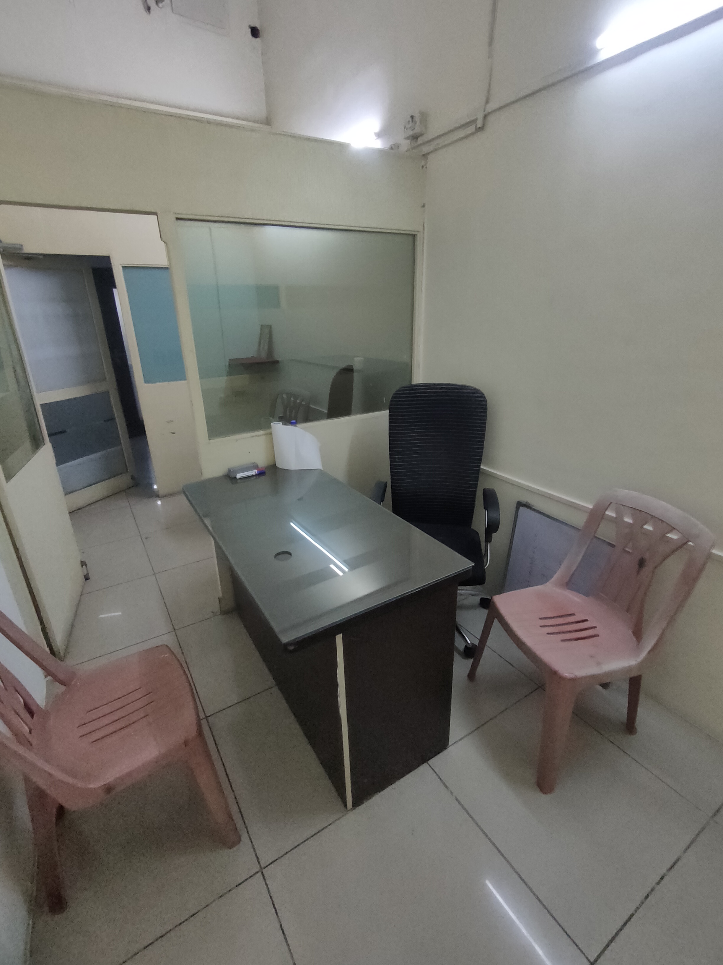 Rental Commercial Office Space 1000 Sq.Ft. in Haware Centurion Mall