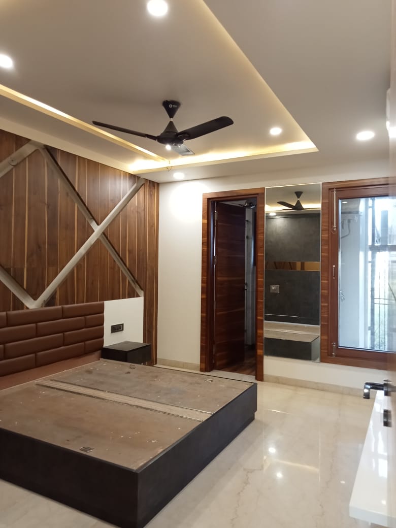 Rental 3 Bedroom 1800 Sq.Ft. Builder Floor in Vivek Appartments, Anand