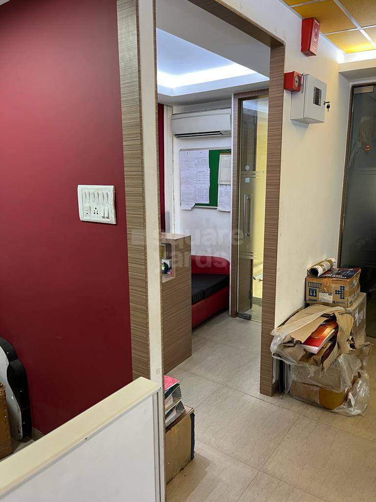 Rental Commercial Office Space 1100 Sq.Ft. in Rash Behari Avenue