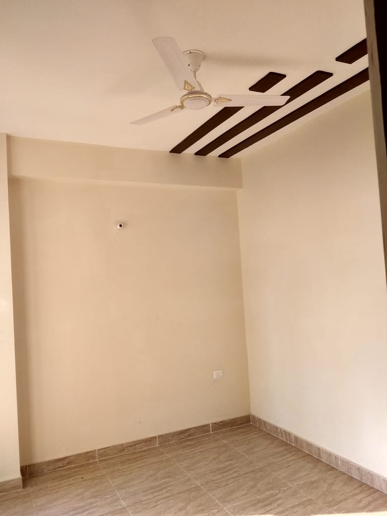Rental 1 Bedroom 450 Sq.Ft. Apartment in Gaur City 2 14th Avenue, Noida Ext Sector 16c Greater