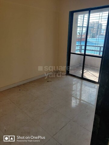 Room in 1 BHK Apartment at Maitri Icon, Kharghar – for Sale