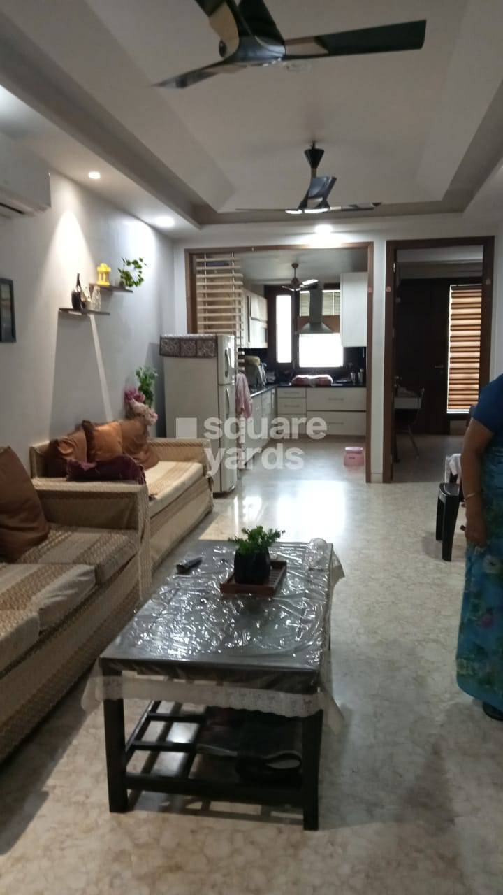 Rental 2 Bedroom 1512 Sq.Ft. Builder Floor in Vivek Vihar Delhi 5250477