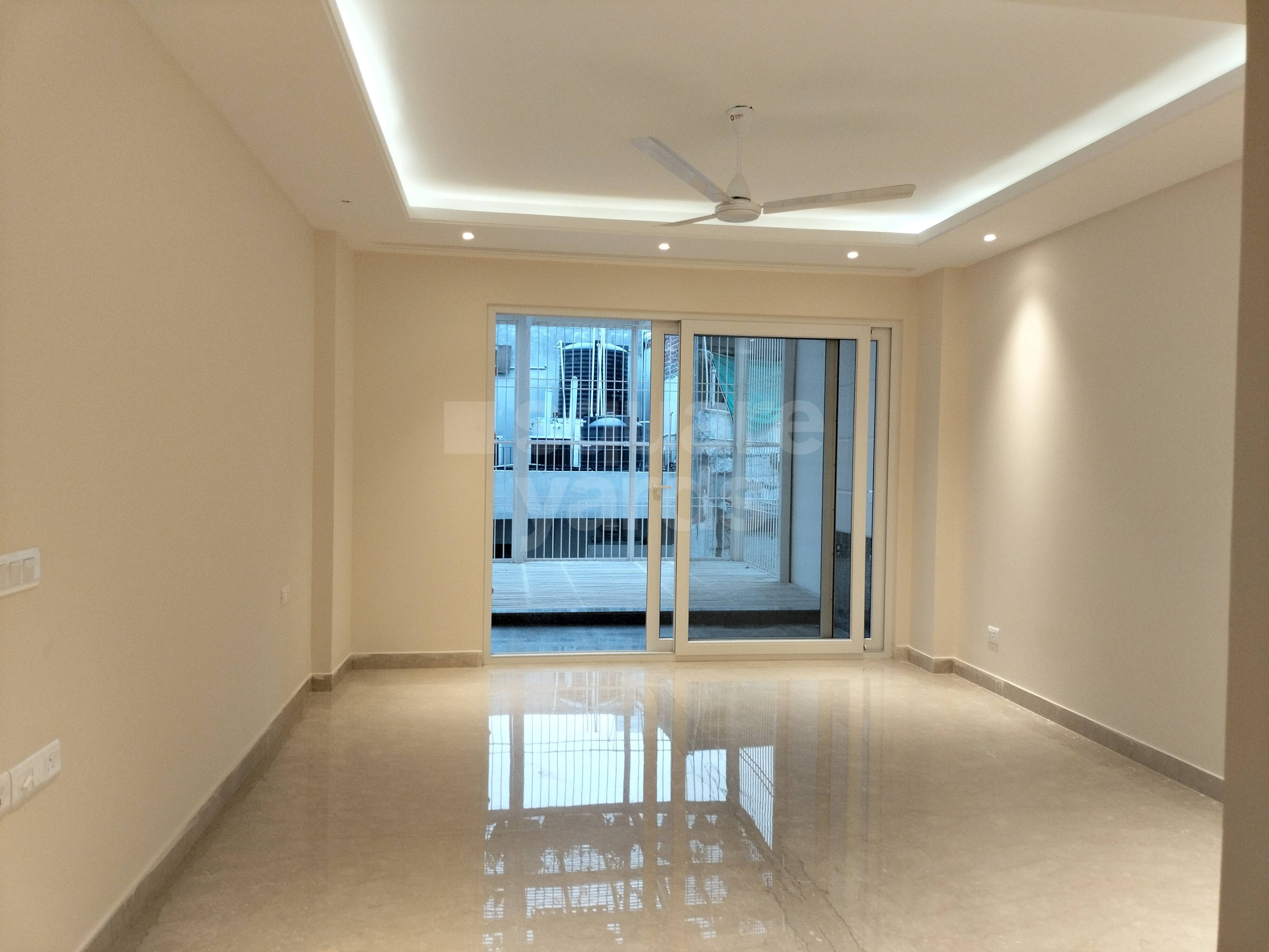 Resale 4 Bedroom 4500 Sq.Ft. Apartment in RWA Hauz Khas Block C 1, Hauz Khas Delhi 5251966