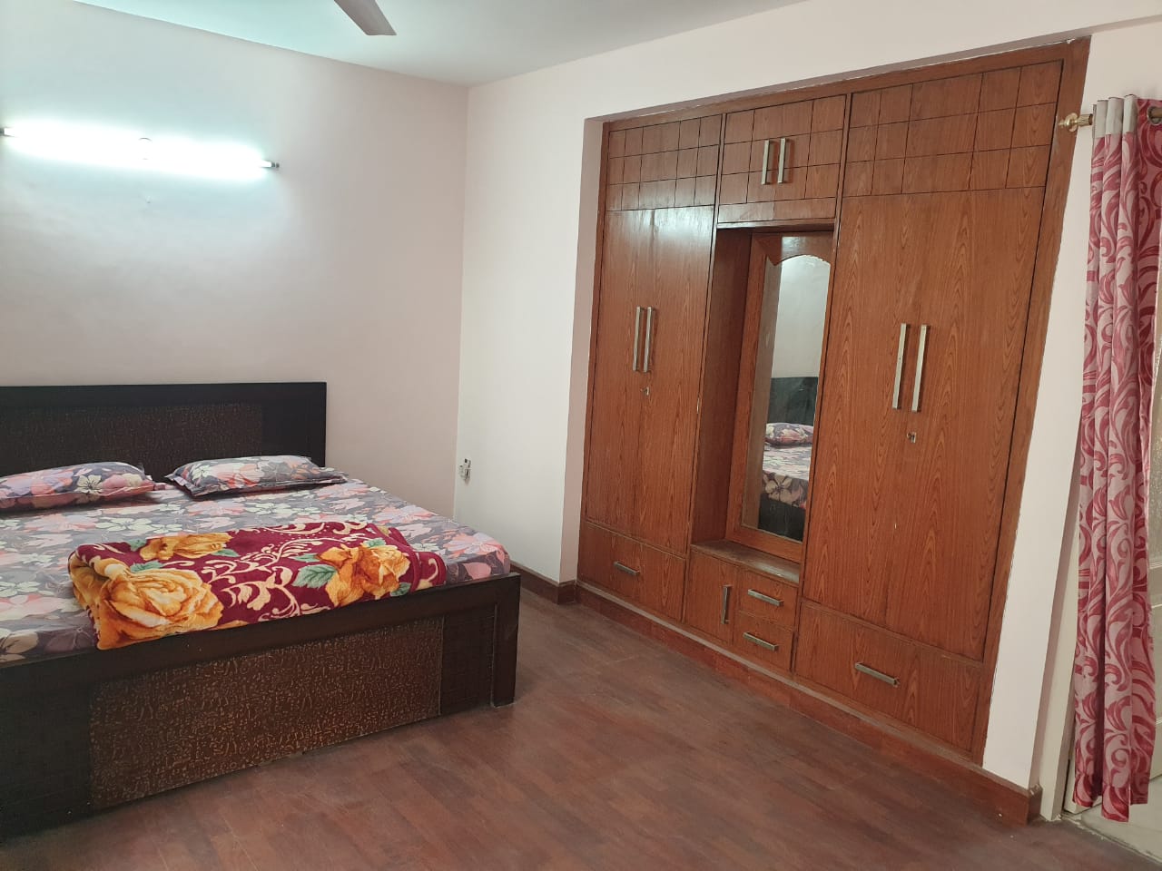 Rental 3.5 Bedroom 1840 Sq.Ft. Apartment in Eldeco Green Meadows, Gn