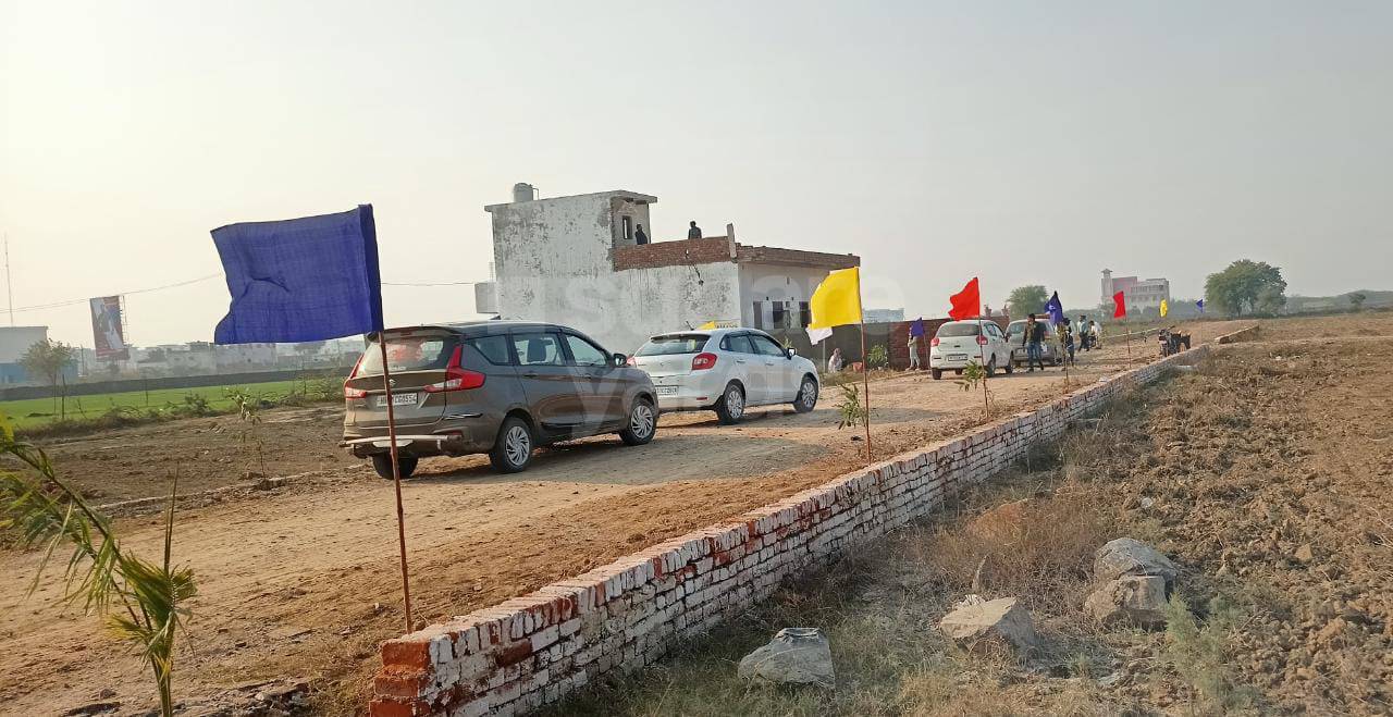 Resale 100 Sq.Yd. Plot in DelhI Mathura Highway Mathura 5842030